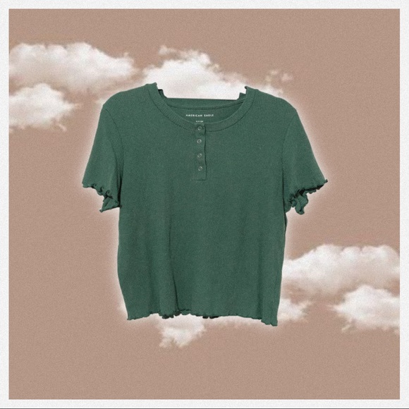 ♥︎American Eagle Ribbed Lettuce Edge Henley Tee♥︎ - Picture 2 of 6